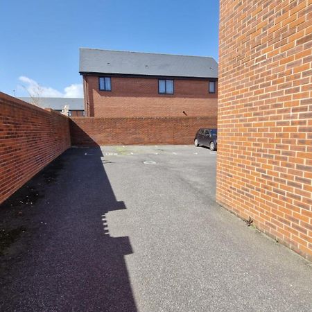 Modern Double Room With En-Suite, Parking & Fast Wifi - Close To Beach Sandgate Exterior foto