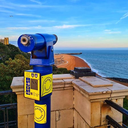 Modern Double Room With En-Suite, Parking & Fast Wifi - Close To Beach Sandgate Exterior foto