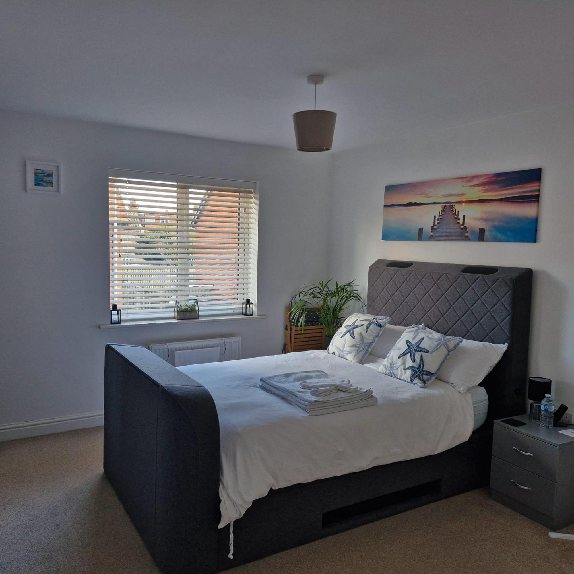 Modern Double Room With En-Suite, Parking & Fast Wifi - Close To Beach Sandgate Exterior foto